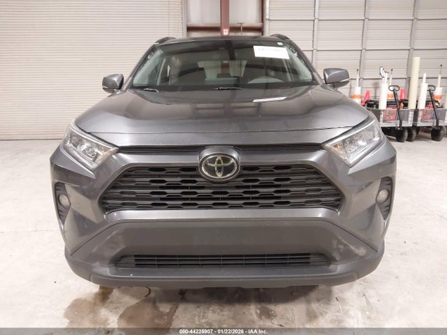 Продажа на аукционе авто 2021 Toyota Rav4 Xle, vin: 2T3W1RFV4MC124290, номер лота: 44225907