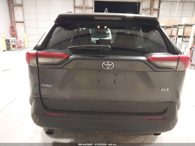 Продажа на аукционе авто 2021 Toyota Rav4 Xle, vin: 2T3W1RFV4MC124290, номер лота: 44225907