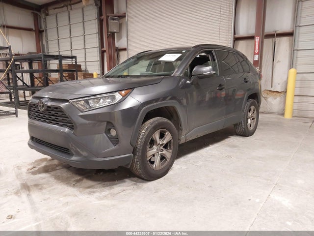 Продажа на аукционе авто 2021 Toyota Rav4 Xle, vin: 2T3W1RFV4MC124290, номер лота: 44225907