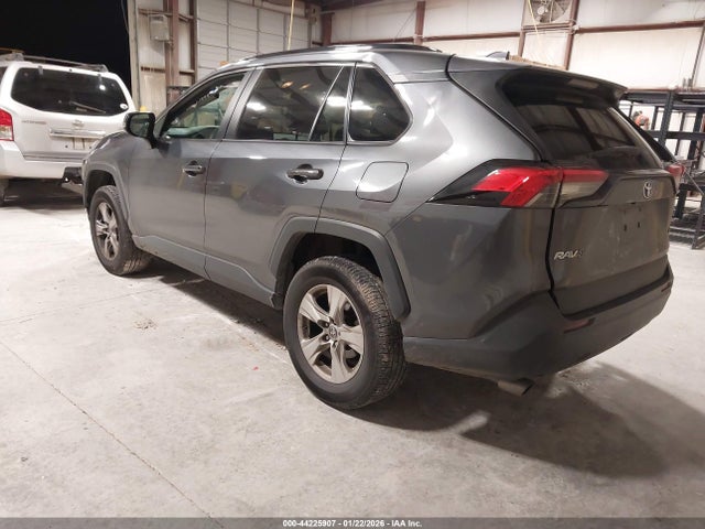 Продажа на аукционе авто 2021 Toyota Rav4 Xle, vin: 2T3W1RFV4MC124290, номер лота: 44225907