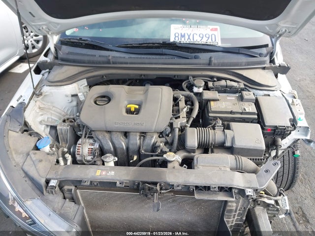 2020 HYUNDAI ELANTRA 5NPD84LF1LH532849 Photo 9