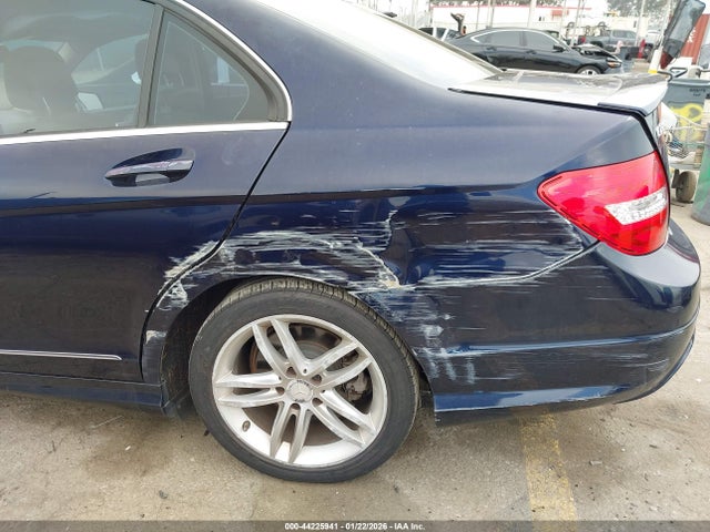 WDDGF4HB8EG214183 Mercedes-Benz C-class C 250 Sport