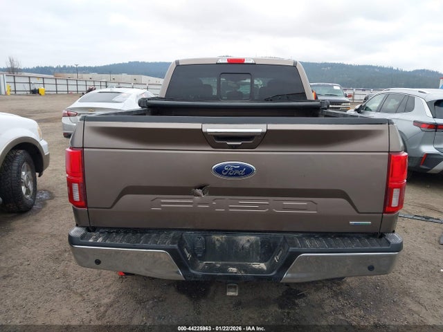 1FTFW1EG8JKG07239 Ford F-150 Lariat