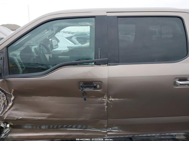 1FTFW1EG8JKG07239 Ford F-150 Lariat