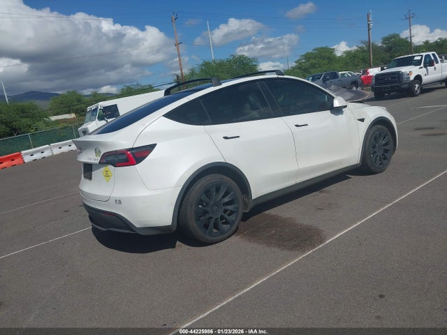 2021 TESLA MODEL Y 5YJYGDEDXMF103483 Photo 3