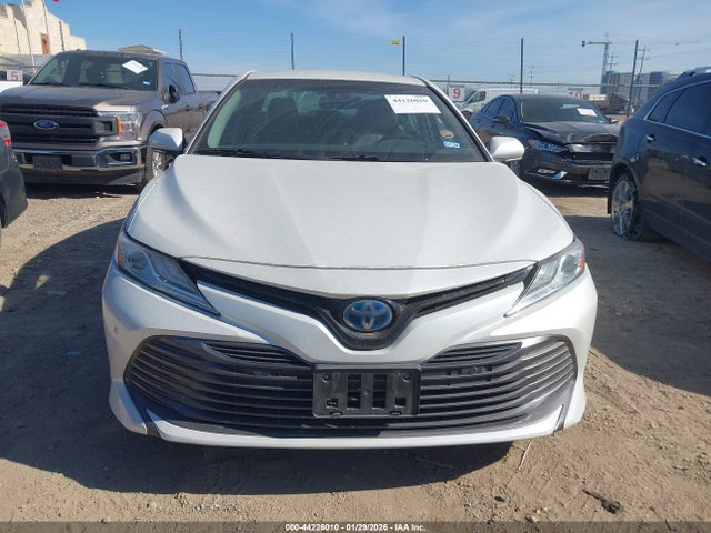 4T1B21HK0JU003422 Toyota Camry Hybrid Xle