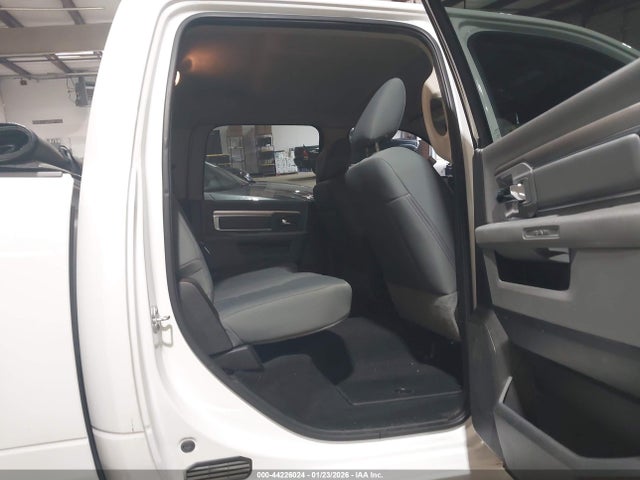 2019 Ram 1500 Classic Slt  4x2 6'4 Box მანქანა იყიდება აუქციონზე, vin: 1C6RR6TT5KS653735, აუქციონის ნომერი: 44226024