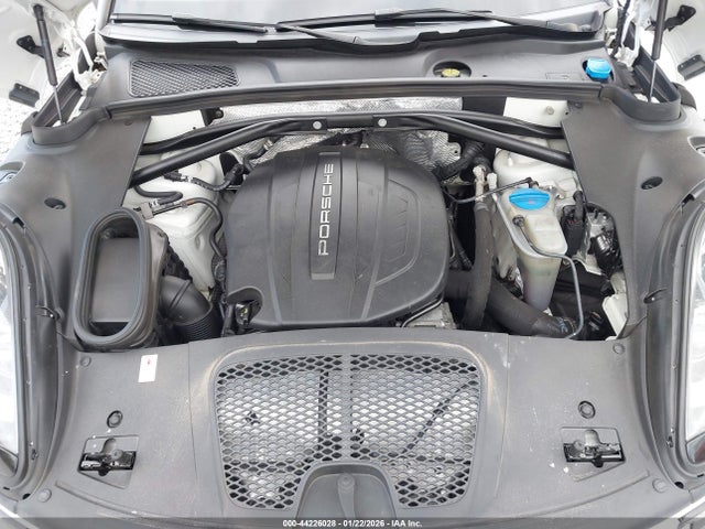 2017 PORSCHE MACAN WP1AA2A55HLB00319 Photo 9