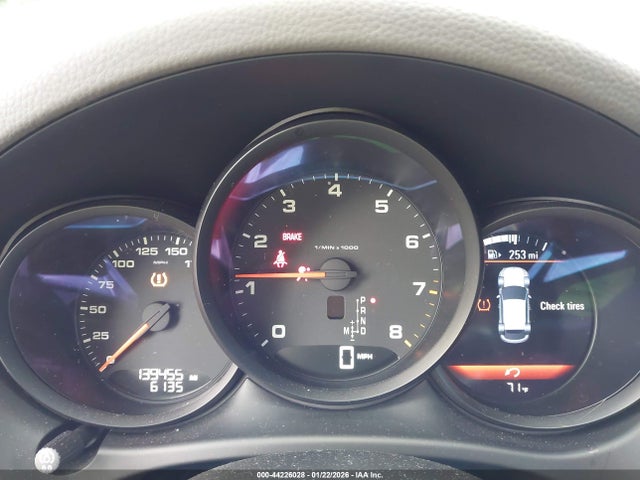 2017 PORSCHE MACAN WP1AA2A55HLB00319 Photo 6