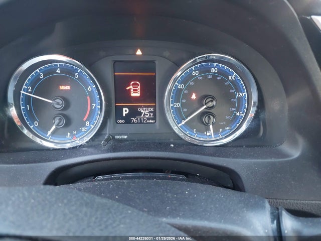 Toyota COROLLA LE 2018 5YFBURHE2JP787431 Image 7