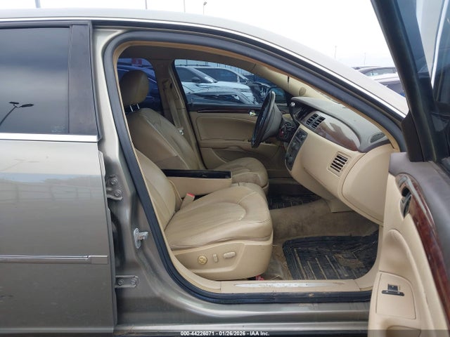 44226071 :رقم المزاد ، 1G4HC5EM1BU138933 vin ، 2011 Buick Lucerne Cxl مزاد بيع