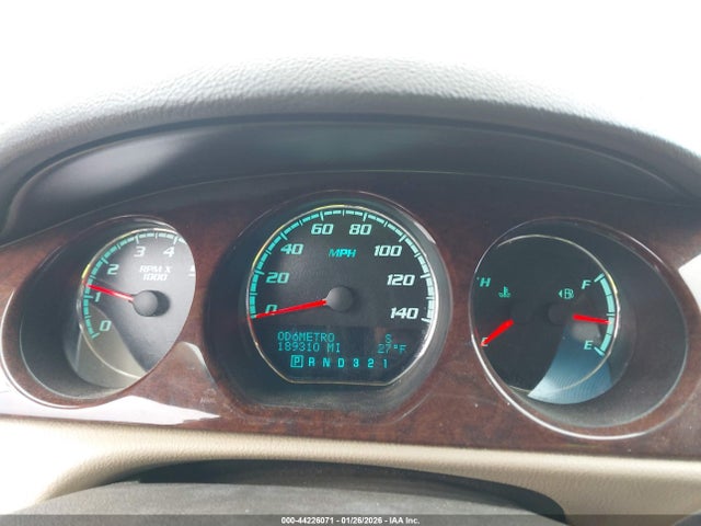 44226071 :رقم المزاد ، 1G4HC5EM1BU138933 vin ، 2011 Buick Lucerne Cxl مزاد بيع