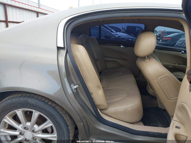 44226071 :رقم المزاد ، 1G4HC5EM1BU138933 vin ، 2011 Buick Lucerne Cxl مزاد بيع