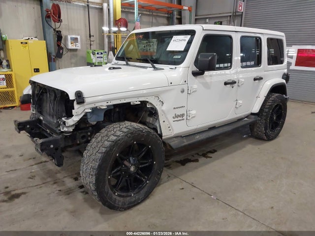 1C4HJXEG8JW245111 Jeep Wrangler Unlimited Sahara 4x4