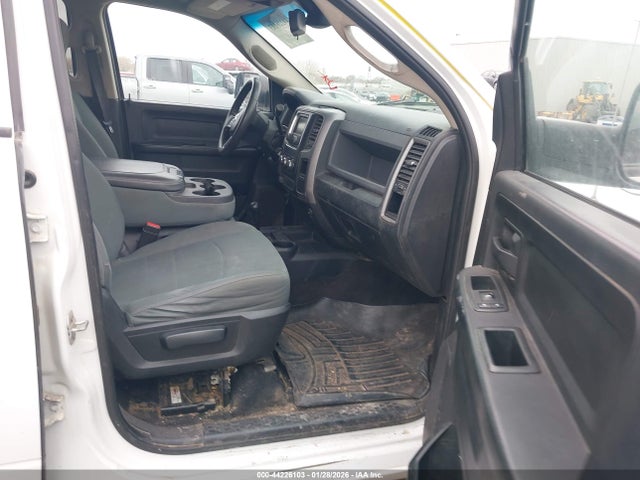 2015 RAM 2500 3C6TR5CT0FG504825 Photo 4