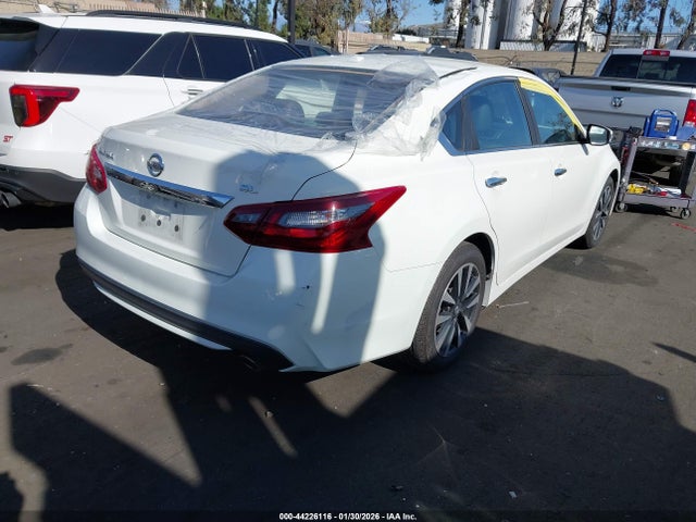 1N4AL3APXJC173166 Nissan Altima 2.5 Sl