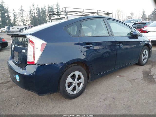 Toyota Prius Two 2015 JTDKN3DU8F0483948 Image 4