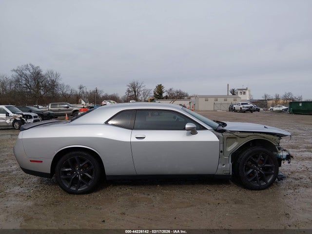 Продажа на аукционе авто 2020 Dodge Challenger Sxt, vin: 2C3CDZAGXLH214886, номер лота: 44226142