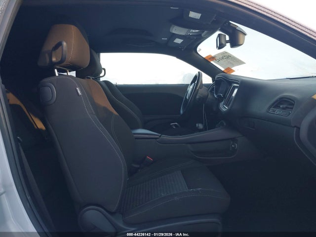 Продажа на аукционе авто 2020 Dodge Challenger Sxt, vin: 2C3CDZAGXLH214886, номер лота: 44226142