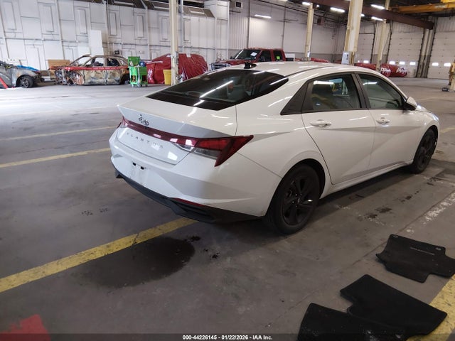 5NPLS4AG0MH032756 Hyundai ELANTRA SEL