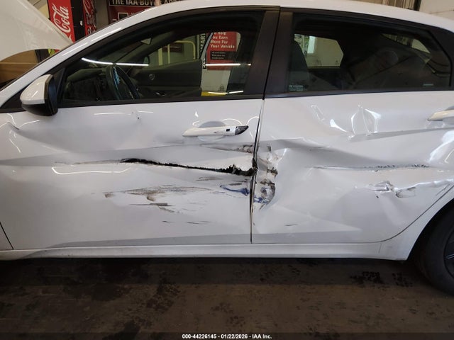 5NPLS4AG0MH032756 Hyundai ELANTRA SEL