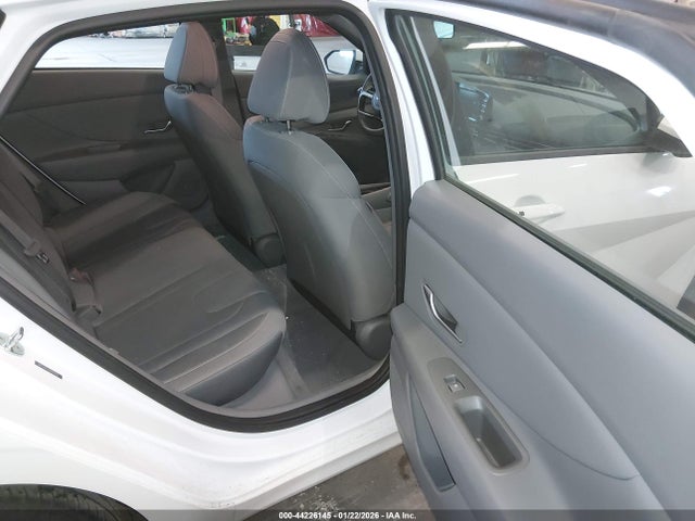 5NPLS4AG0MH032756 Hyundai ELANTRA SEL