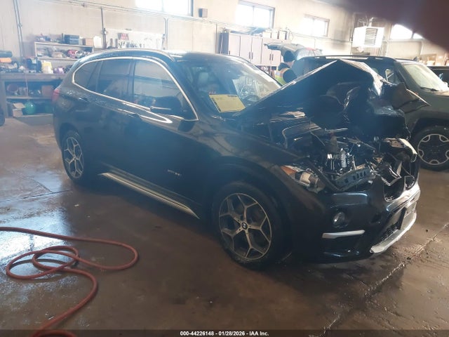 2017 BMW X1 WBXHT3Z30H4A54353