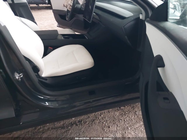 2025 Tesla Model 3 Long Range Rear-wheel Drive/standard Rear-wheel Drive მანქანა იყიდება აუქციონზე, vin: 5YJ3E1EA1SF070102, აუქციონის ნომერი: 44226184