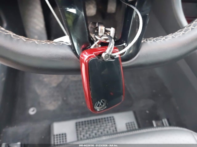 44226198 :رقم المزاد ، 3VWE57BUXMM093819 vin ، 2021 Volkswagen Jetta 1.4t Sel مزاد بيع