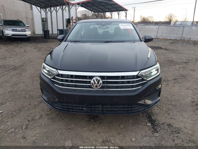 44226198 :رقم المزاد ، 3VWE57BUXMM093819 vin ، 2021 Volkswagen Jetta 1.4t Sel مزاد بيع