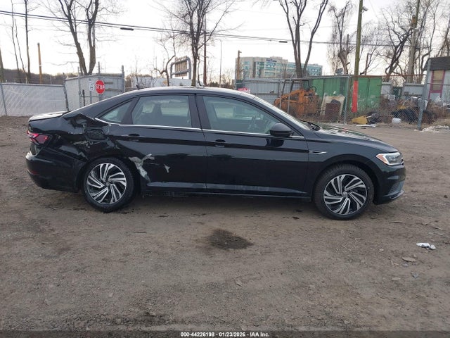 44226198 :رقم المزاد ، 3VWE57BUXMM093819 vin ، 2021 Volkswagen Jetta 1.4t Sel مزاد بيع