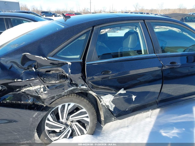44226198 :رقم المزاد ، 3VWE57BUXMM093819 vin ، 2021 Volkswagen Jetta 1.4t Sel مزاد بيع