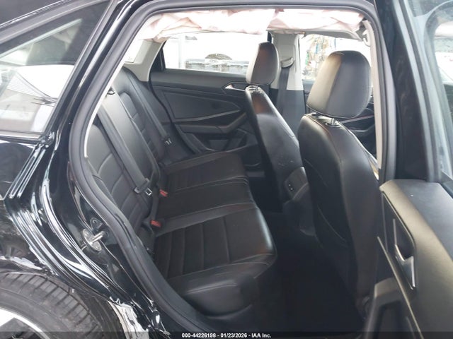 44226198 :رقم المزاد ، 3VWE57BUXMM093819 vin ، 2021 Volkswagen Jetta 1.4t Sel مزاد بيع