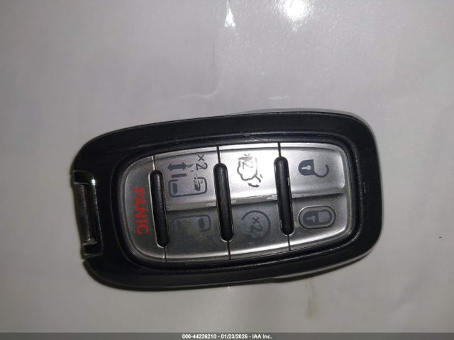 Aukcja sprzedaży 2017 Chrysler Pacifica Touring-l Plus, vin: 2C4RC1EG5HR570099, numer aukcji: 44226210