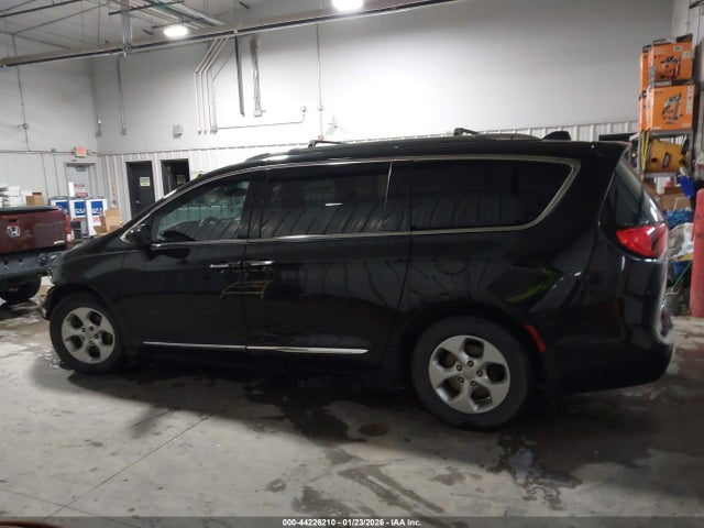 Aukcja sprzedaży 2017 Chrysler Pacifica Touring-l Plus, vin: 2C4RC1EG5HR570099, numer aukcji: 44226210