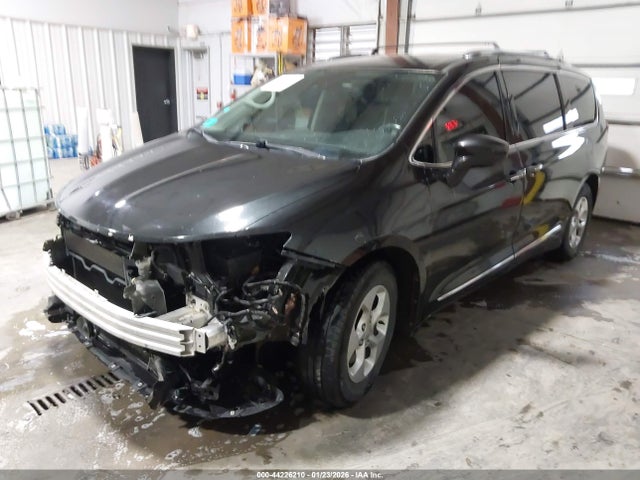 Aukcja sprzedaży 2017 Chrysler Pacifica Touring-l Plus, vin: 2C4RC1EG5HR570099, numer aukcji: 44226210