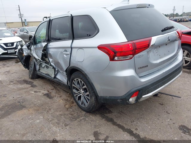 2017 MITSUBISHI OUTLANDER JA4AZ3A35HZ057963 Photo 2