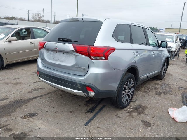 2017 MITSUBISHI OUTLANDER JA4AZ3A35HZ057963 Photo 3