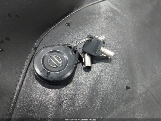 2011 HARLEY-DAVIDSON FLHX 1HD1KB413BB642618 Photo 10