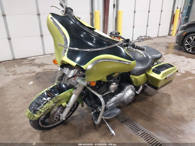 2011 HARLEY-DAVIDSON FLHX 1HD1KB413BB642618 Photo 1