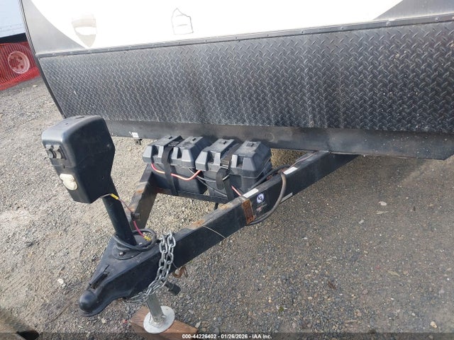 4YDT19922KX411104 Keystone Passport