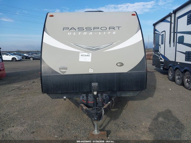 4YDT19922KX411104 Keystone Passport