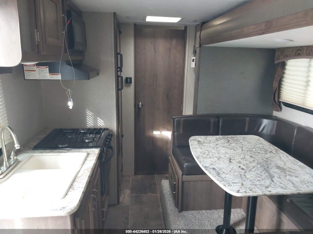 4YDT19922KX411104 Keystone Passport