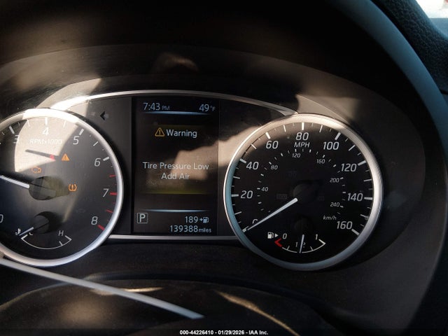 3N1AB7AP4HY330909 Nissan SENTRA SV