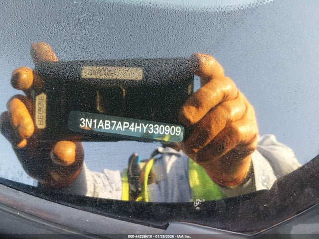 3N1AB7AP4HY330909 Nissan SENTRA SV