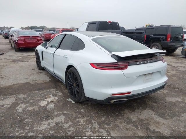 2018 PORSCHE PANAMERA WP0AA2A77JL110388 Photo 2