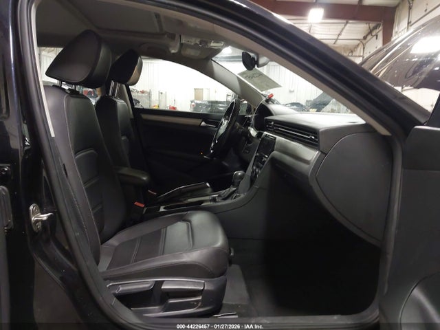 2021 VOLKSWAGEN PASSAT 1VWSA7A32MC012479 Photo 4