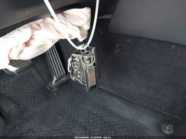 2016 LEXUS LS 460 JTHBL5EF5G5142267 Photo 10