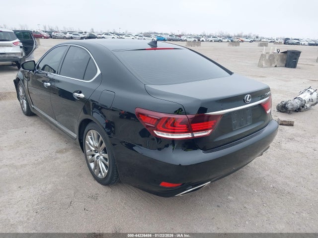2016 LEXUS LS 460 JTHBL5EF5G5142267 Photo 2