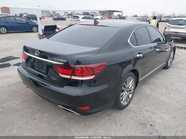 2016 LEXUS LS 460 JTHBL5EF5G5142267 Photo 3